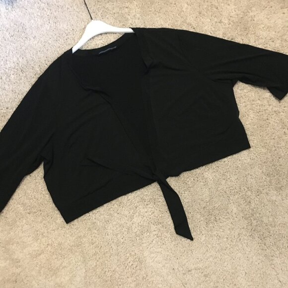 Vintage Canadian Made Penningtons Black 3/4 Sleeve Front Tie Top - Picture 12 of 16